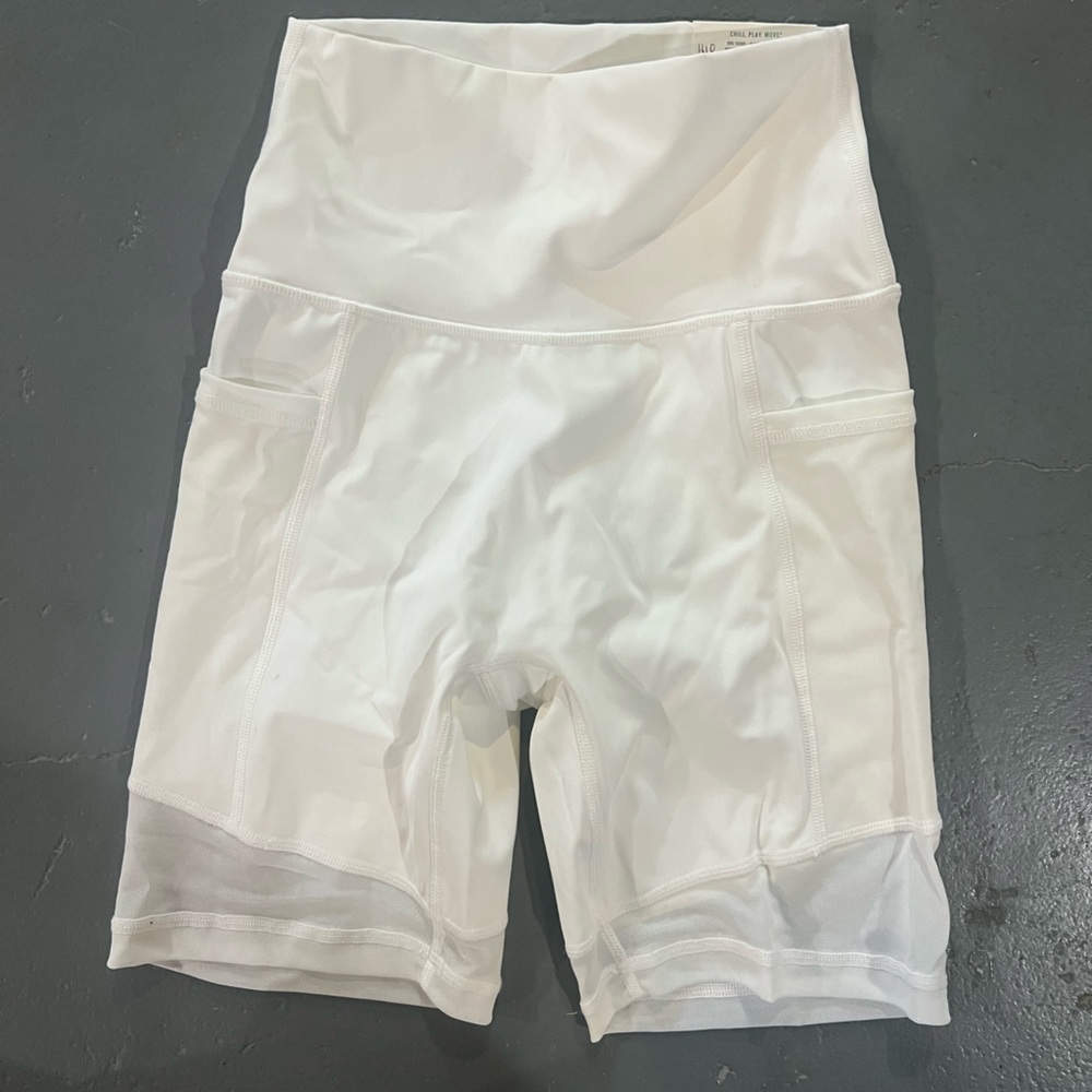 Small white aerie biker shorts